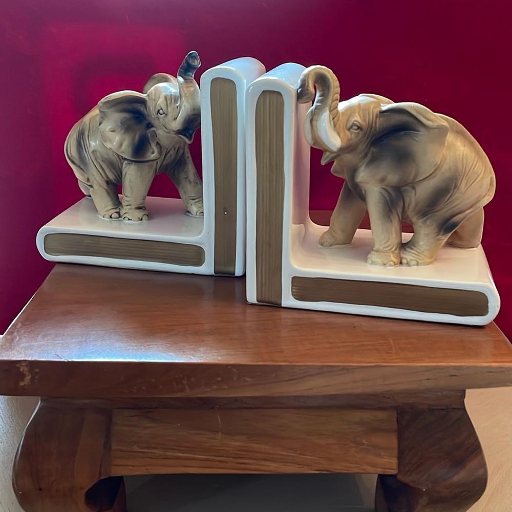 Rare Find-Mid-Century Vintage Lefton Porcelain Elephant Book Ends-H4511